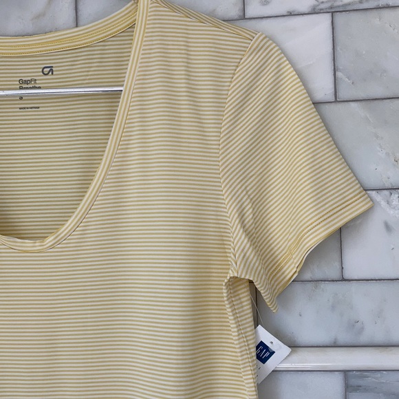Gapfit Breathe Yellow & White Stripe Scoopneck Tee - Picture 5 of 7